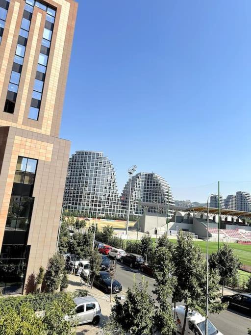 Great Apartament Near Lake & Blloku Area Tirana Bagian luar foto