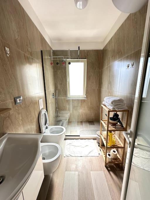 Great Apartament Near Lake & Blloku Area Tirana Bagian luar foto